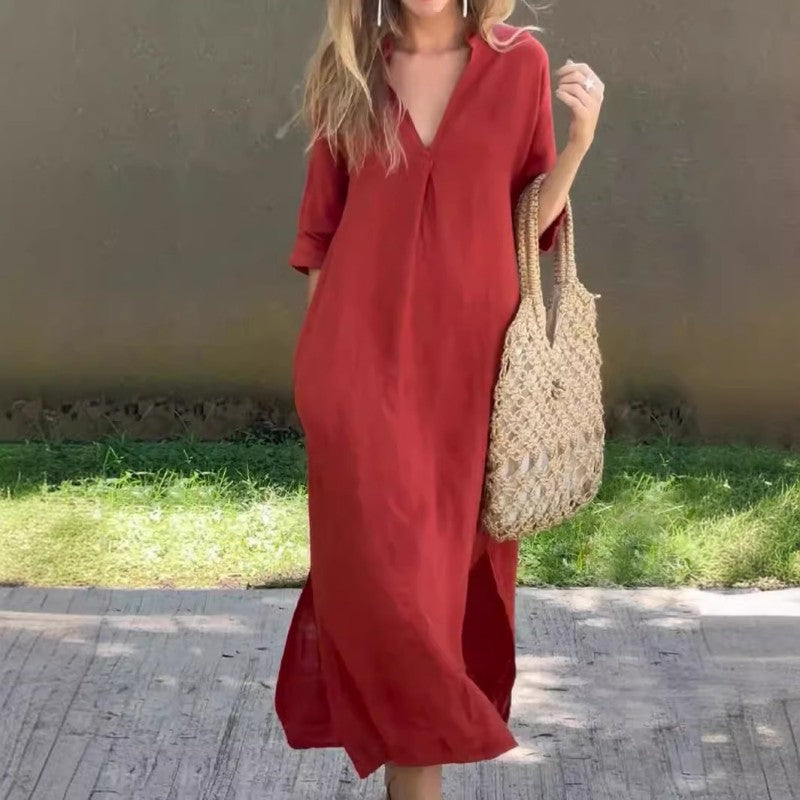 Lucija – Klassisches Kleid mit V-Ausschnitt und Seitenschlitz